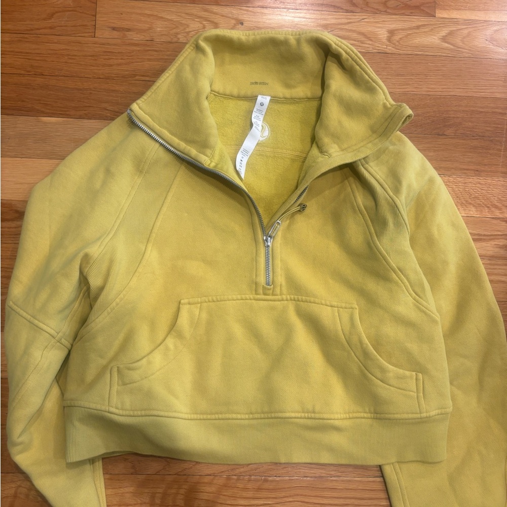 Lululemon Size XS/S yellow Sweatshirt